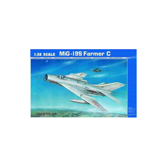 Trumpeter 02207 Сборная модель самолета MiG-19S Frarmer C (1:32)