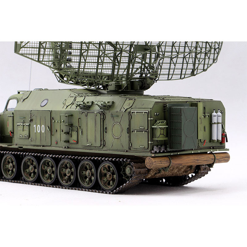 Trumpeter 09569 Сборная модель P-40/1S12 Long Track S-band Acquisition Radar (1:35)