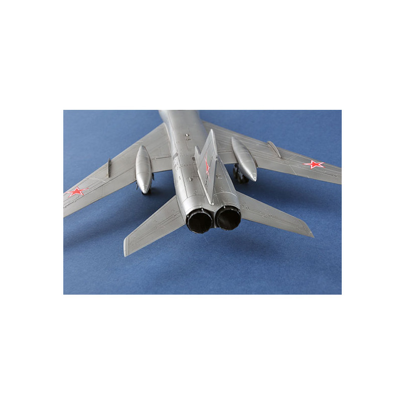 Trumpeter 01687 Сборная модель самолёта Tu-128M Fiddler (1:72)