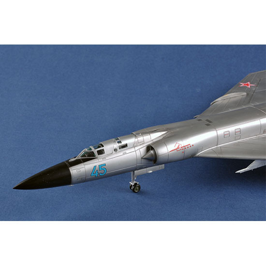 Trumpeter 01687 Сборная модель самолёта Tu-128M Fiddler (1:72)